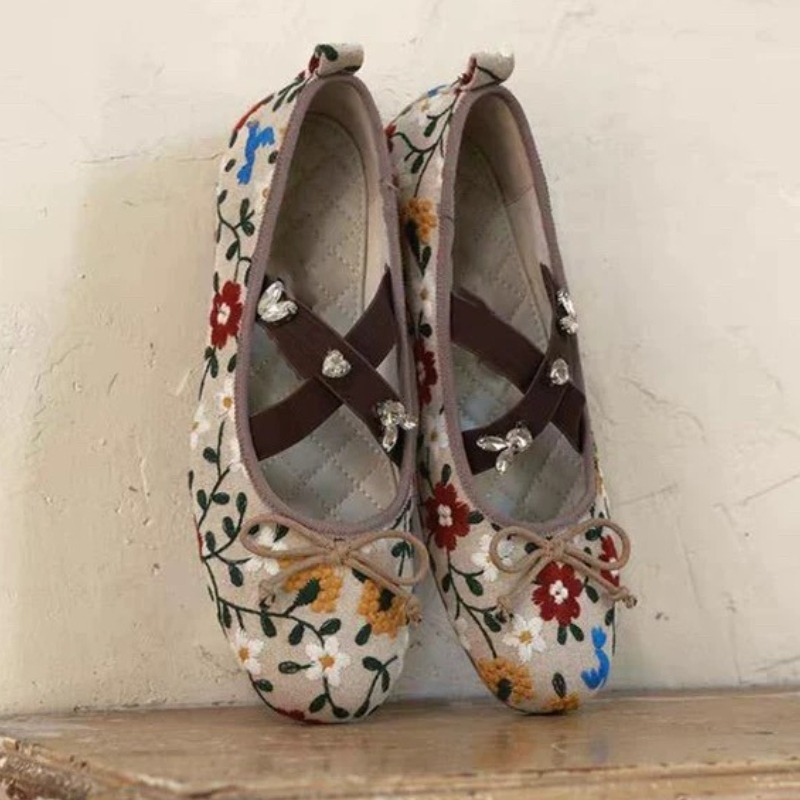 Embroidery Flower Ballet Flats - Embroidery Yes recensie en prijs