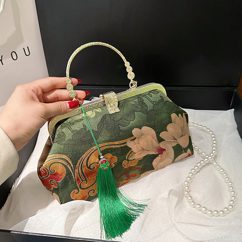 Stylish Embroidered Shoulder B - Embroidery Ideas For Bags recensie en prijs