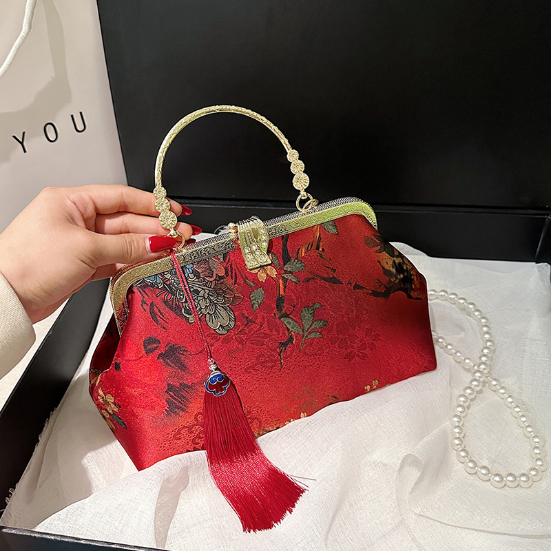 Stylish Embroidered Shoulder B - Embroidery Ideas For Bags recensie en prijs