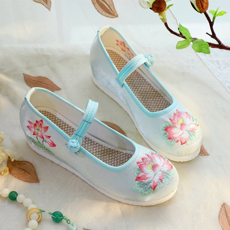 2026 Women's White & Green Lot - Embroidery Yes recensie en prijs
