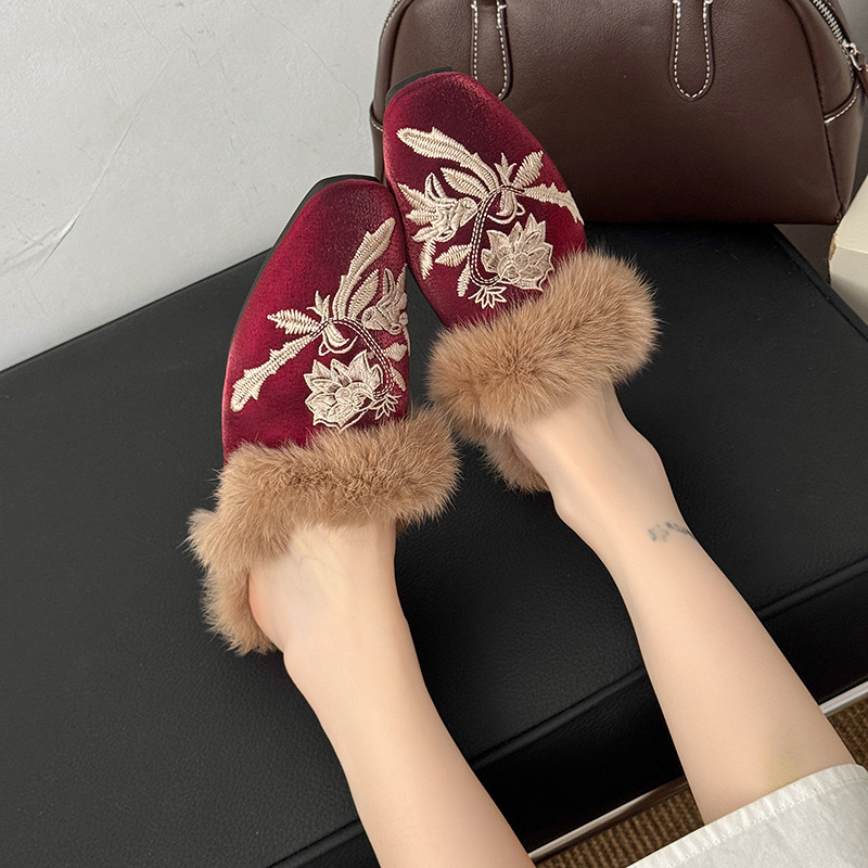 Large Size Women's Half Slippe - Embroidery Yes recensie en prijs