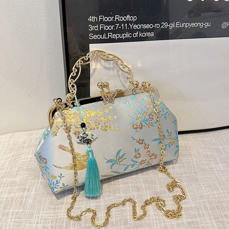Bohemian Embroidered Shoulder  - Embroidery Ideas For Bags recensie en prijs
