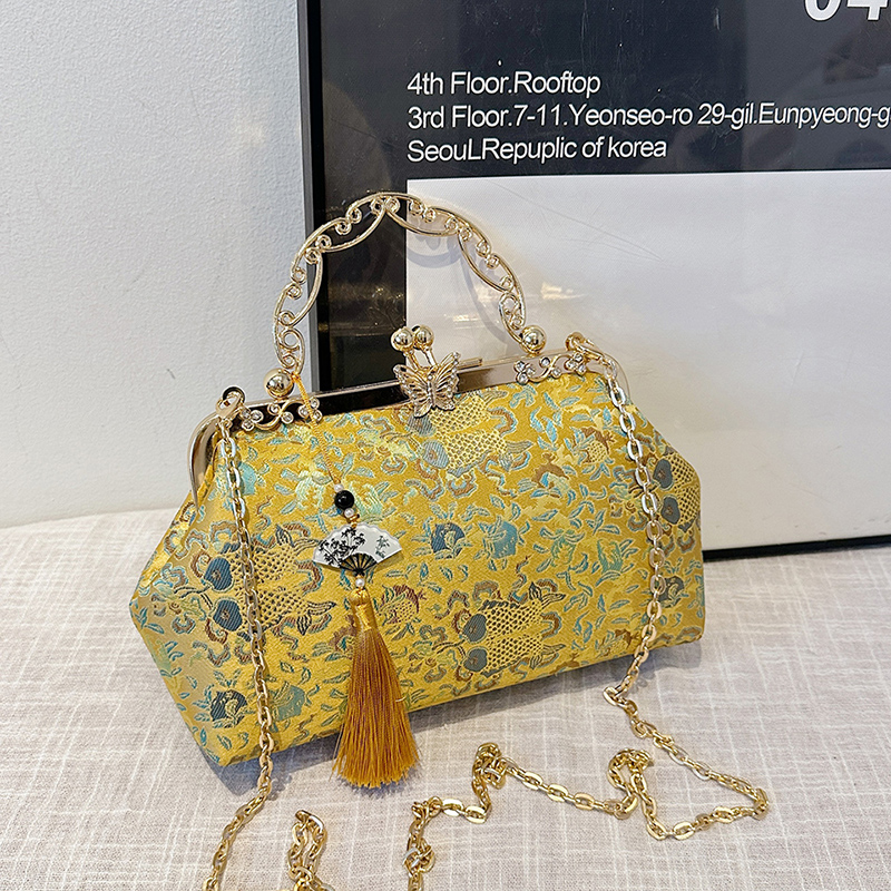 Bohemian Embroidered Shoulder  - Embroidery Ideas For Bags recensie en prijs