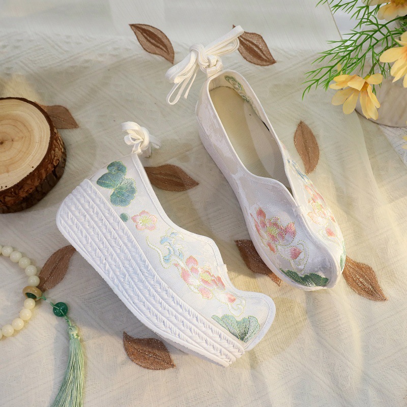 2026 Women's White Lotus Embro - Embroidery Yes recensie en prijs