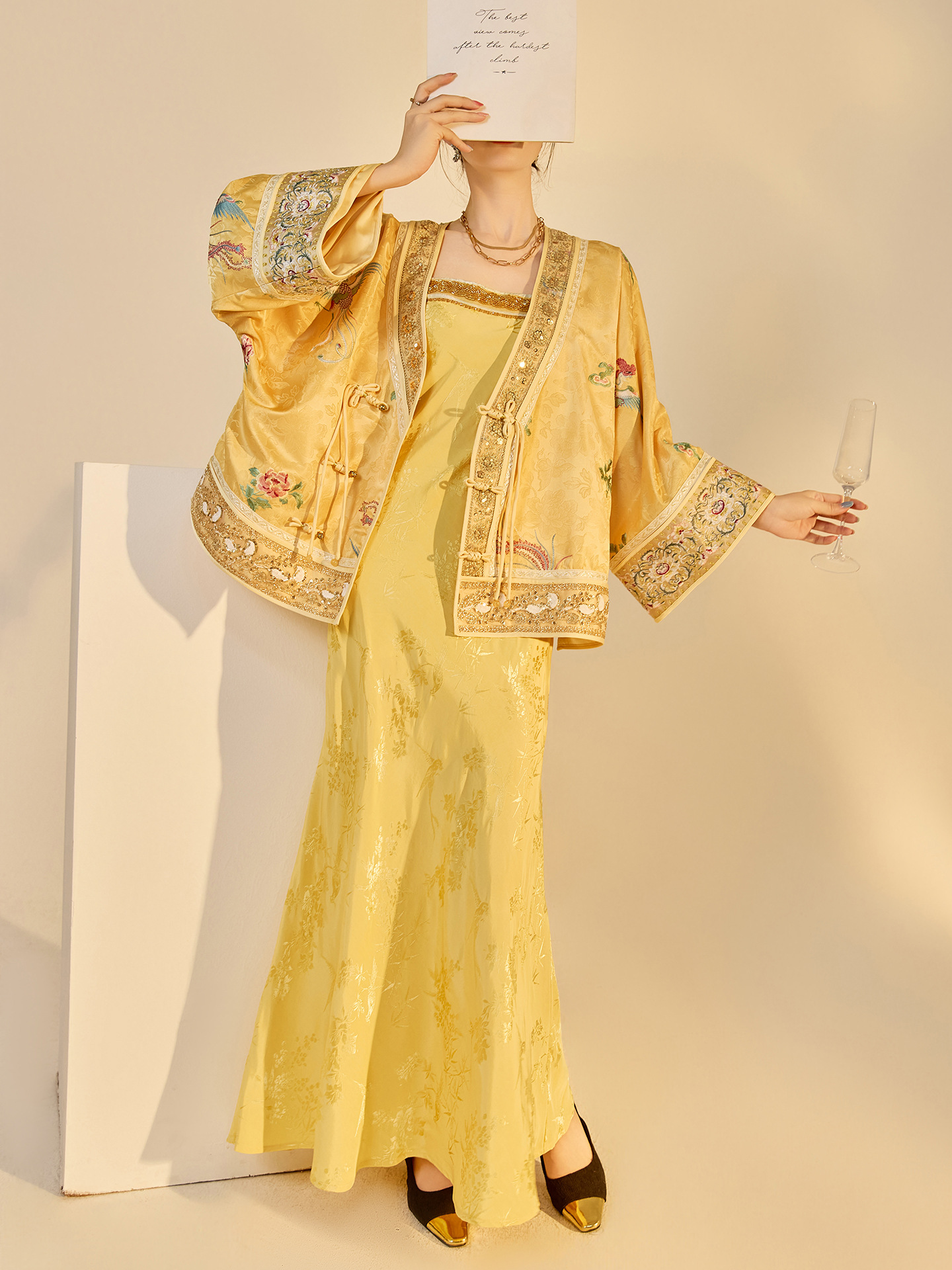 Autumn New Fashion V-neck High - Embroidery Origin recensie en prijs