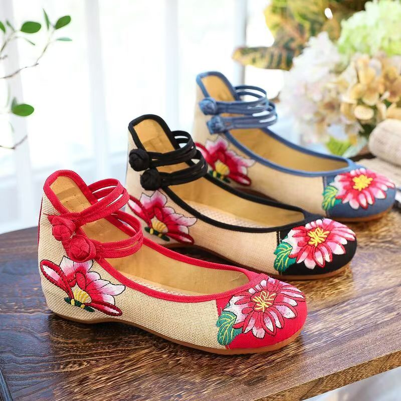 Woman Wedges Embroidered Cloth - Embroidery Cloth recensie en prijs